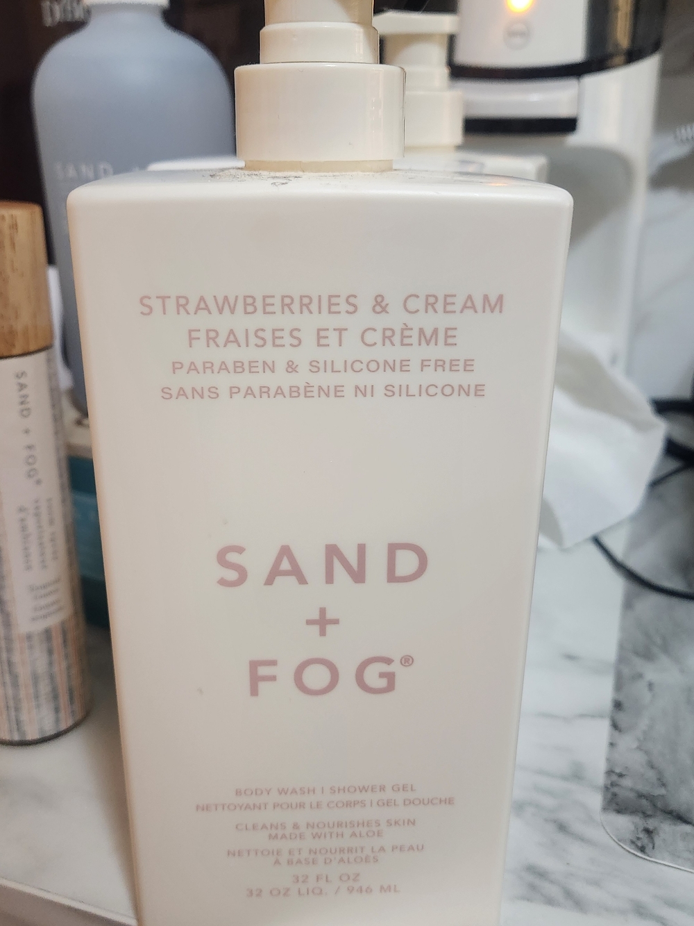 Sand + Fog Strawberries & Cream Body Wash